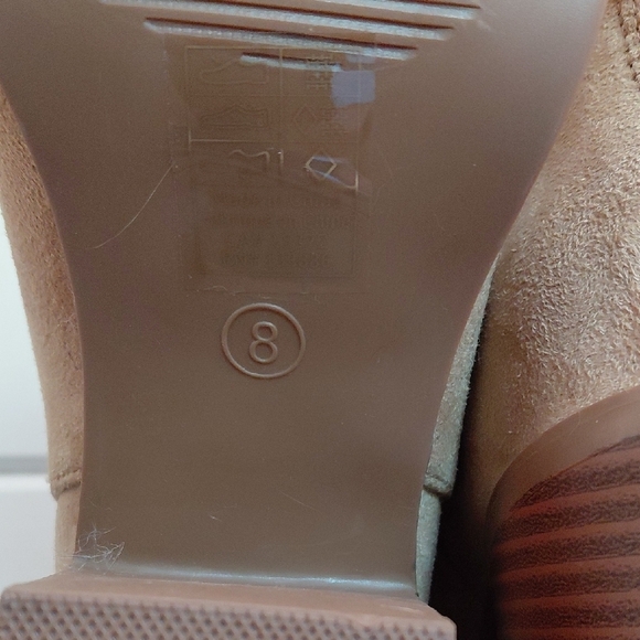 Joe Fresh Tan Ankle Boots with Block Heel - Picture 3 of 6